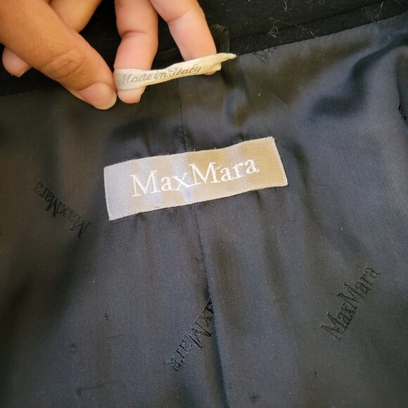 MaxMara Funnel Neck Virgin Wool Coat - Picture 3 of 7